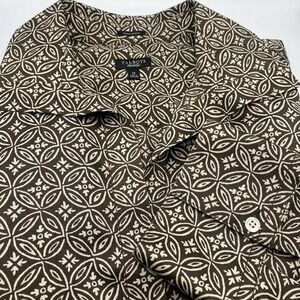 Talbots Women 12  Brown White Geometric‎ Blouse Hidden Button Up 3/4 Sleeves